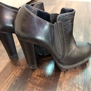 PINKO- Black Leather Ankle Boots